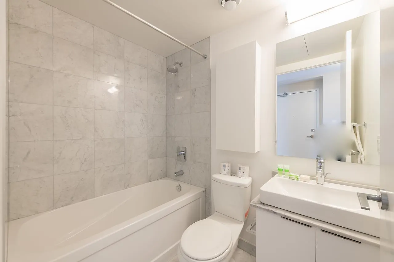 Avalon Suites - York Street Toronto Canada