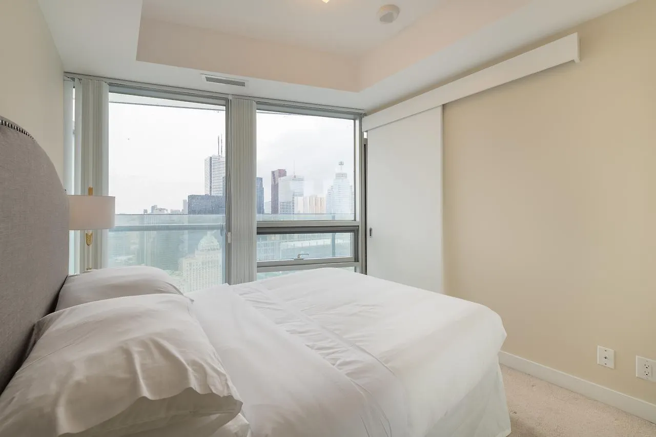 Avalon Suites - York Street Toronto Apartment